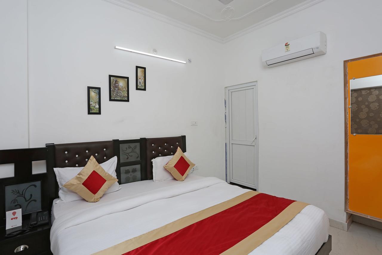 Oyo 11306 Ss Hotel Gorakhpur Exterior foto