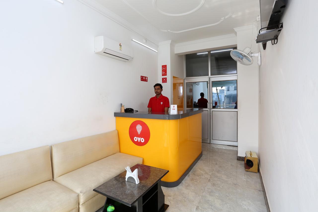 Oyo 11306 Ss Hotel Gorakhpur Exterior foto